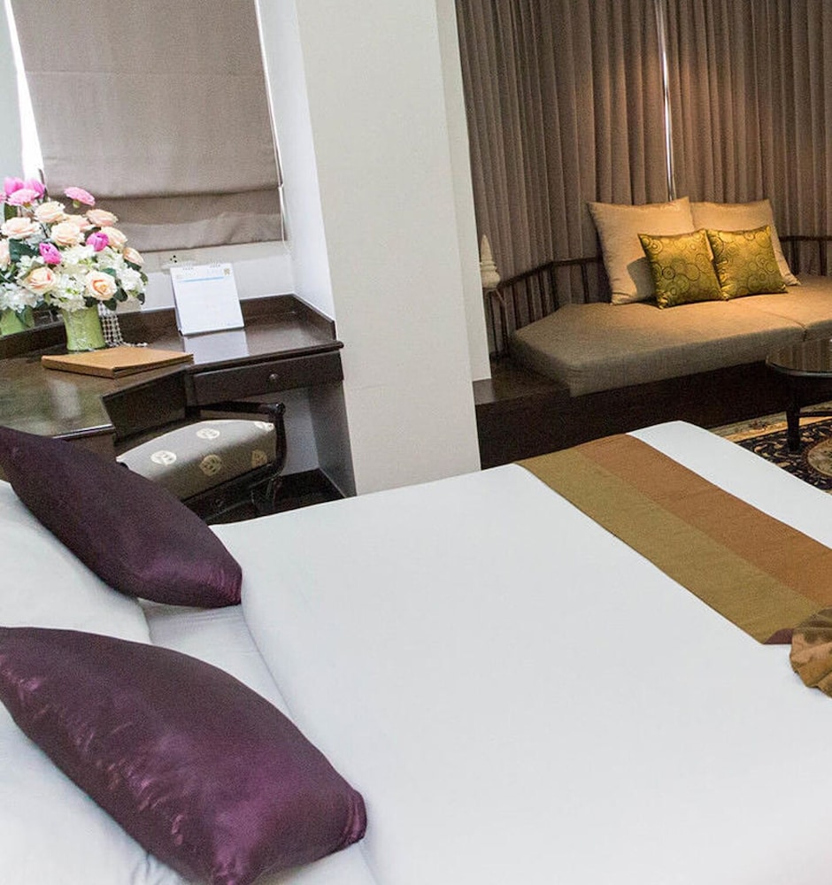 The Grand Sathorn 12/56