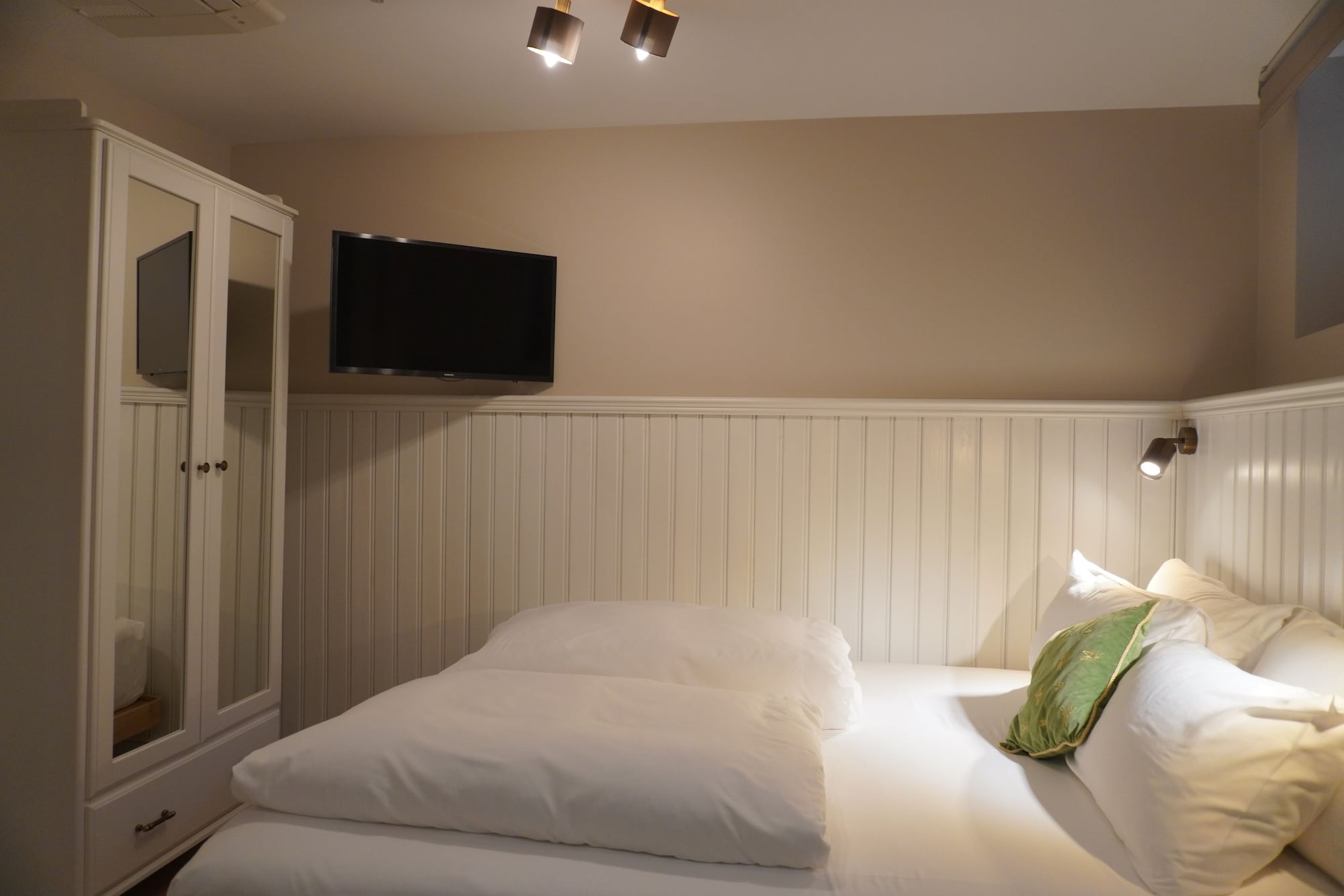 1 Bedroom, Apartment, Queen Bed, Balcony, Ground Floor, Annex, Hammamhane 2/8