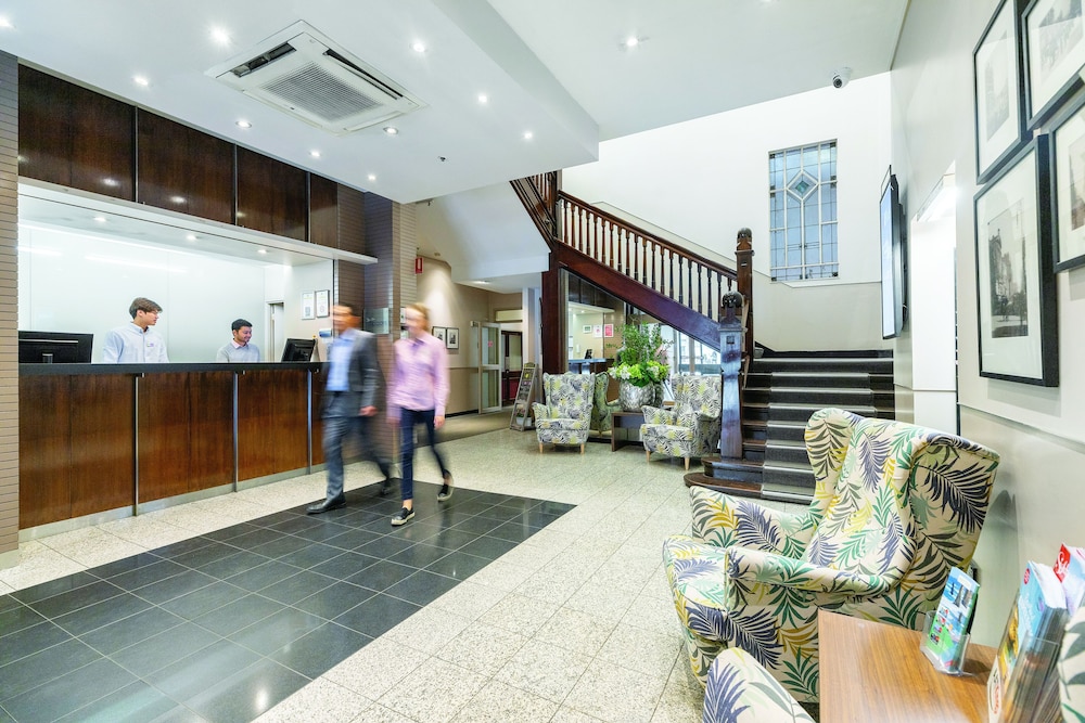 Ibis Styles Kingsgate 6/58
