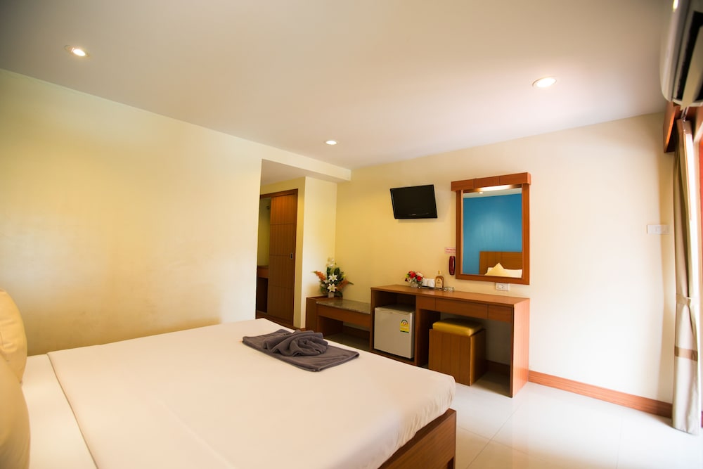 Twin Palms Resort 26/52