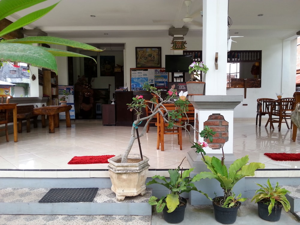 Puri Mandhara Lovina 26/45