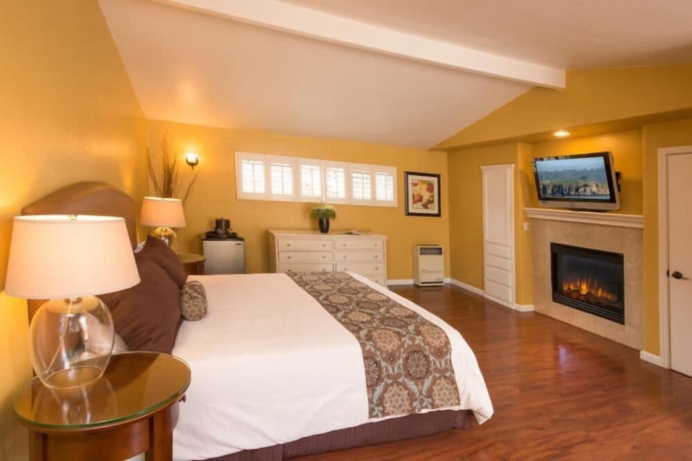 Sunset Inn 27/58
