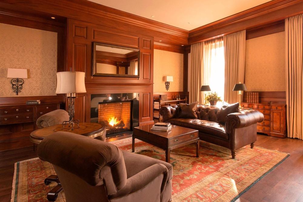 Lancaster Marriott at Penn Square 21/39