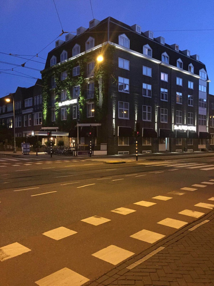 The Alfred Hotel 64/70
