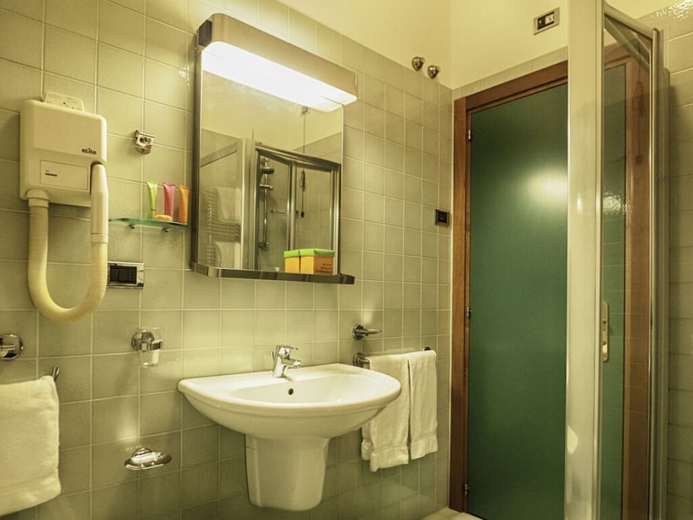 Hotel Cristallo 48/50