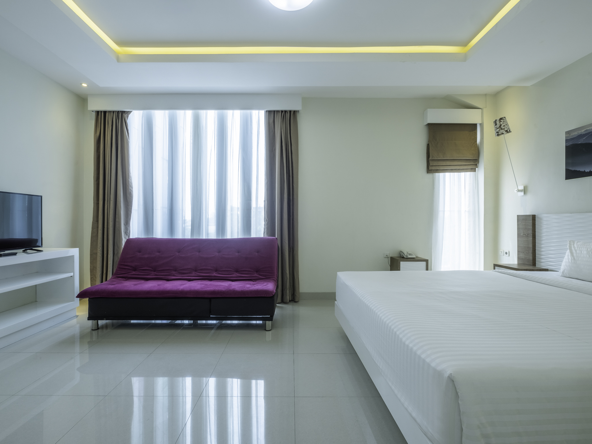 Capital O 1044 Diemdi Hotel 8/40