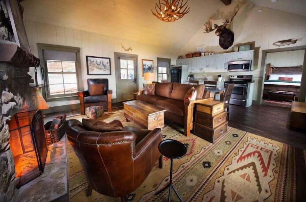 Big Cedar Lodge 43/66