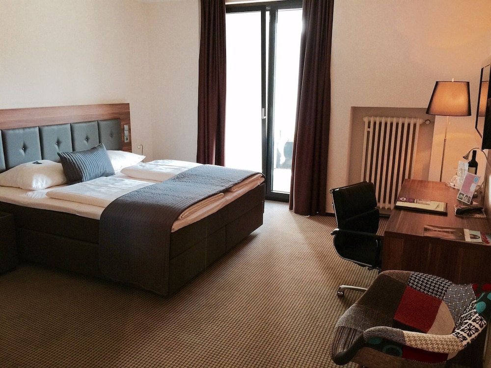 Schlosshotel Bad Wilhelmshohe 14/50