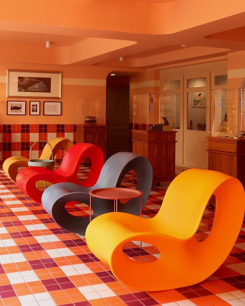 Miami Hotel Bangkok 70/88