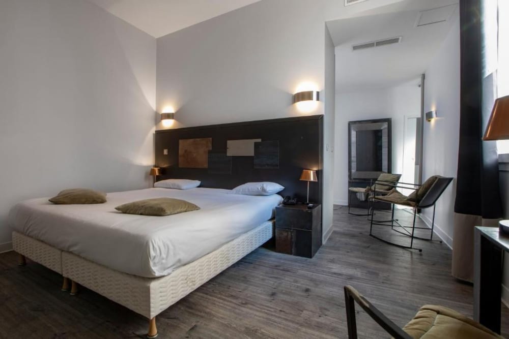 Hotel De Paris 22/69