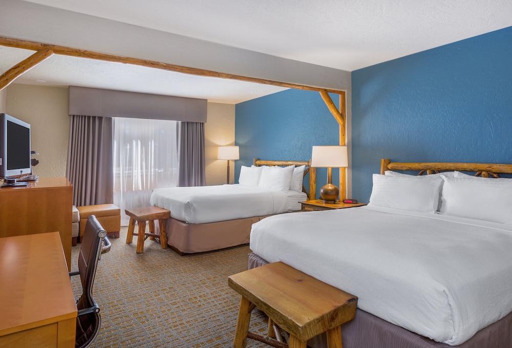 Standard, 2 Queen Beds, Back Side, Accessible