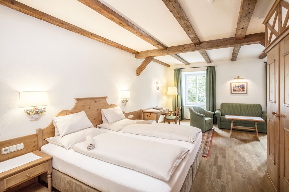 HOTEL TIEFENBRUNNER 16/66
