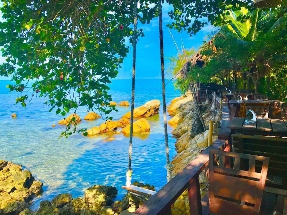 HAAD SON RESORT 43/50