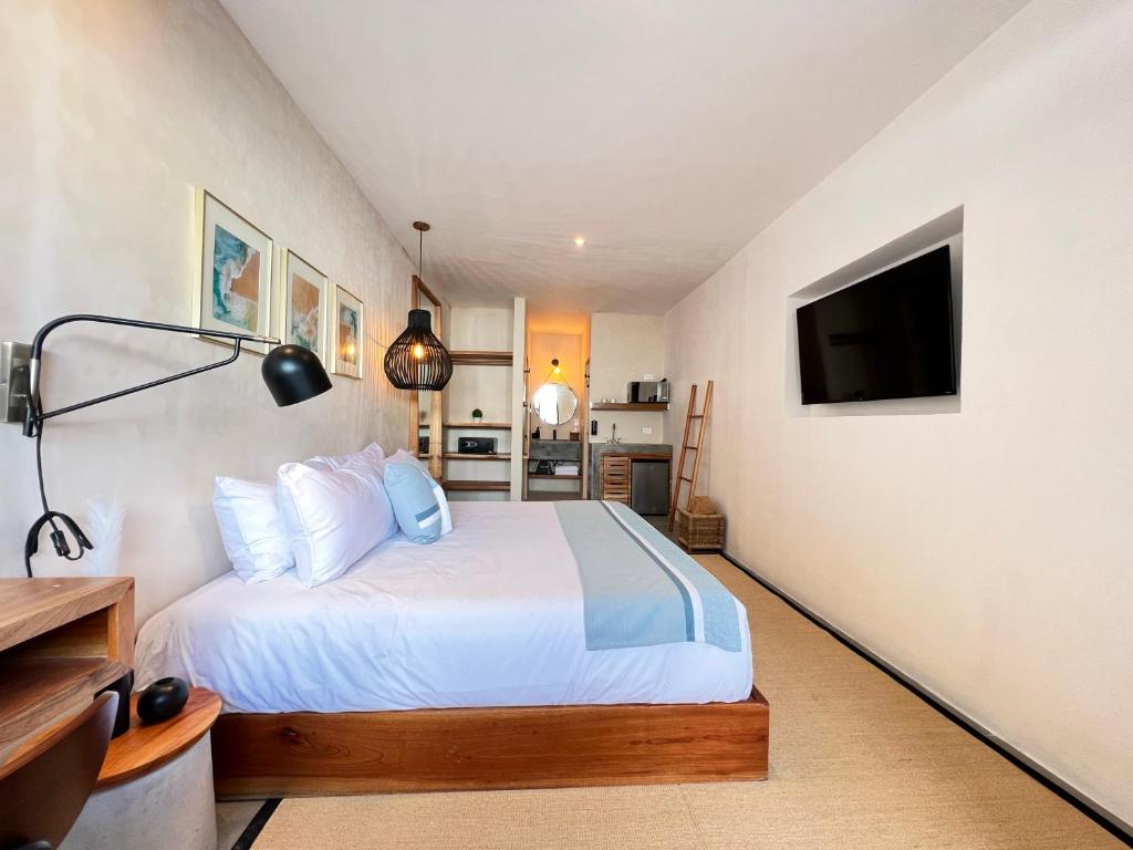 Room, King Bed