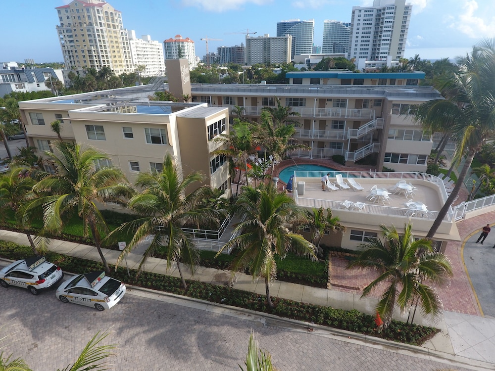 Silver Seas Beach Resort 7/67