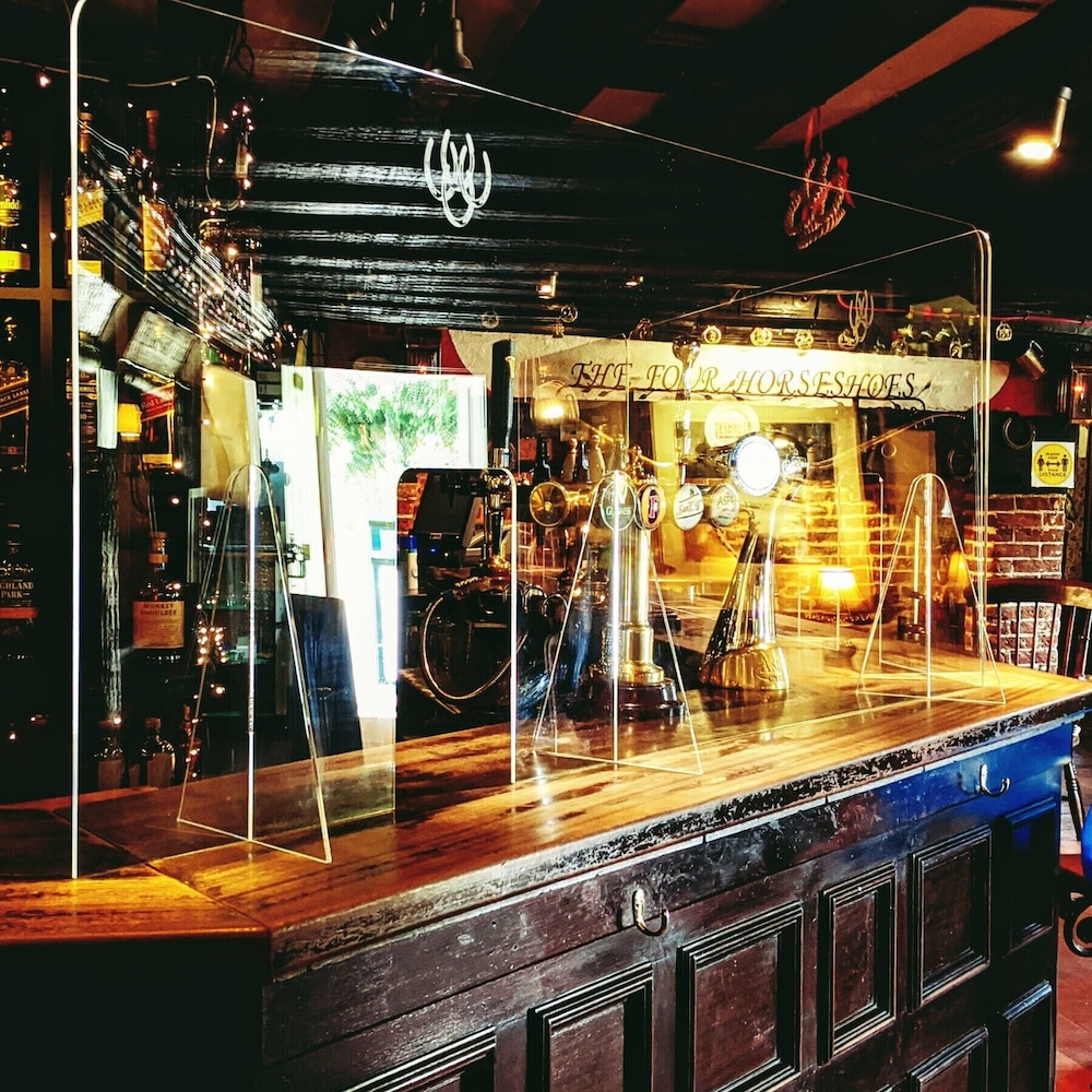 The Four Horseshoes 3/33