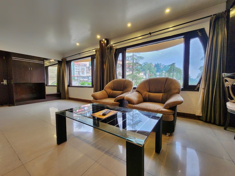 Hotel Surya 27/50