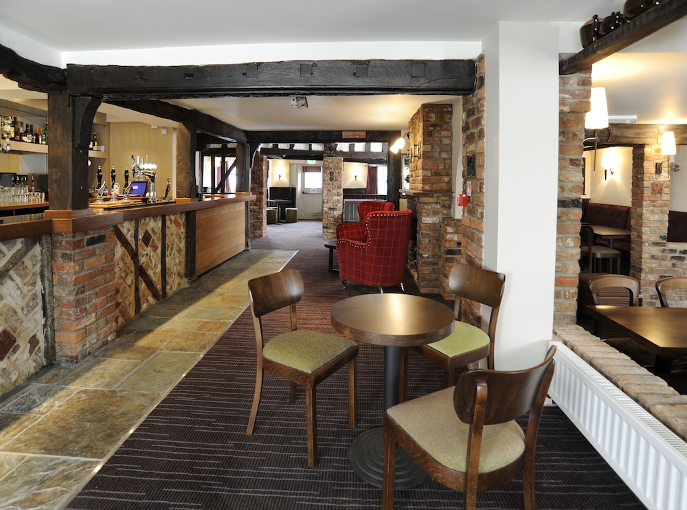 The Red Lion 58/76