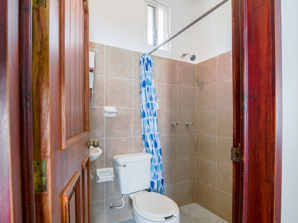 OYO Hotel Palma Real 32/34