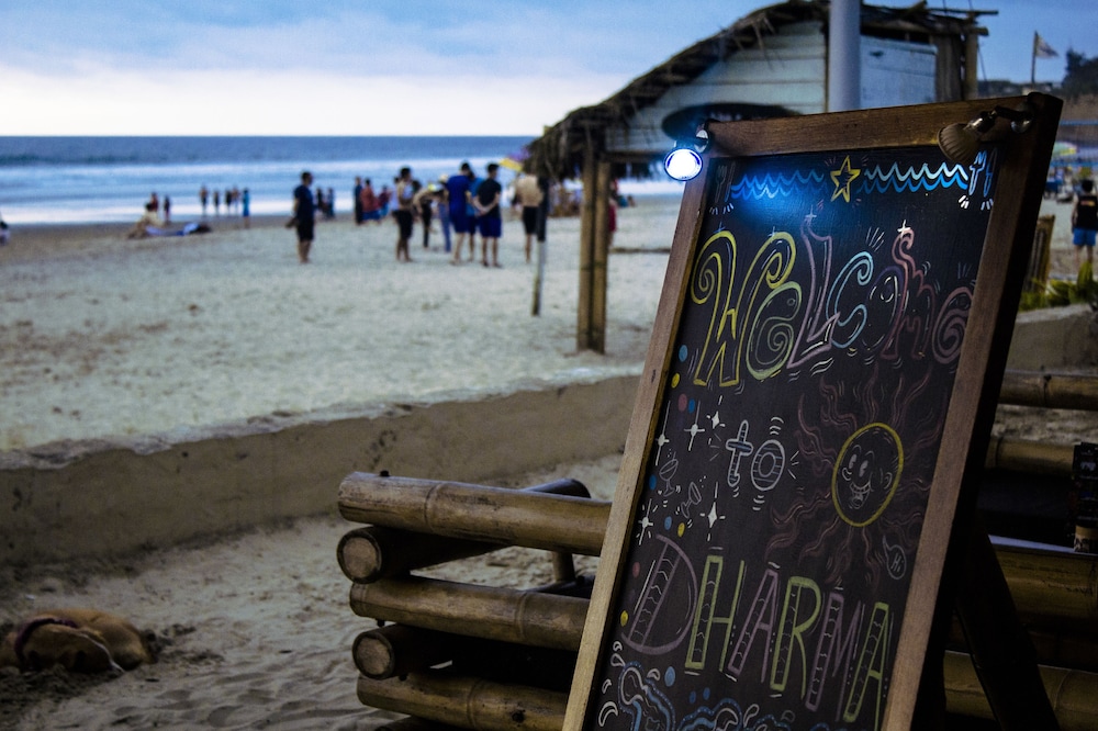 Dharma Beach Hotel 52/57