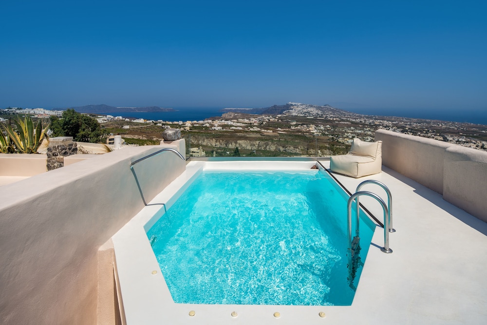 Pyrgos 1870 A Restored Winery 23/46