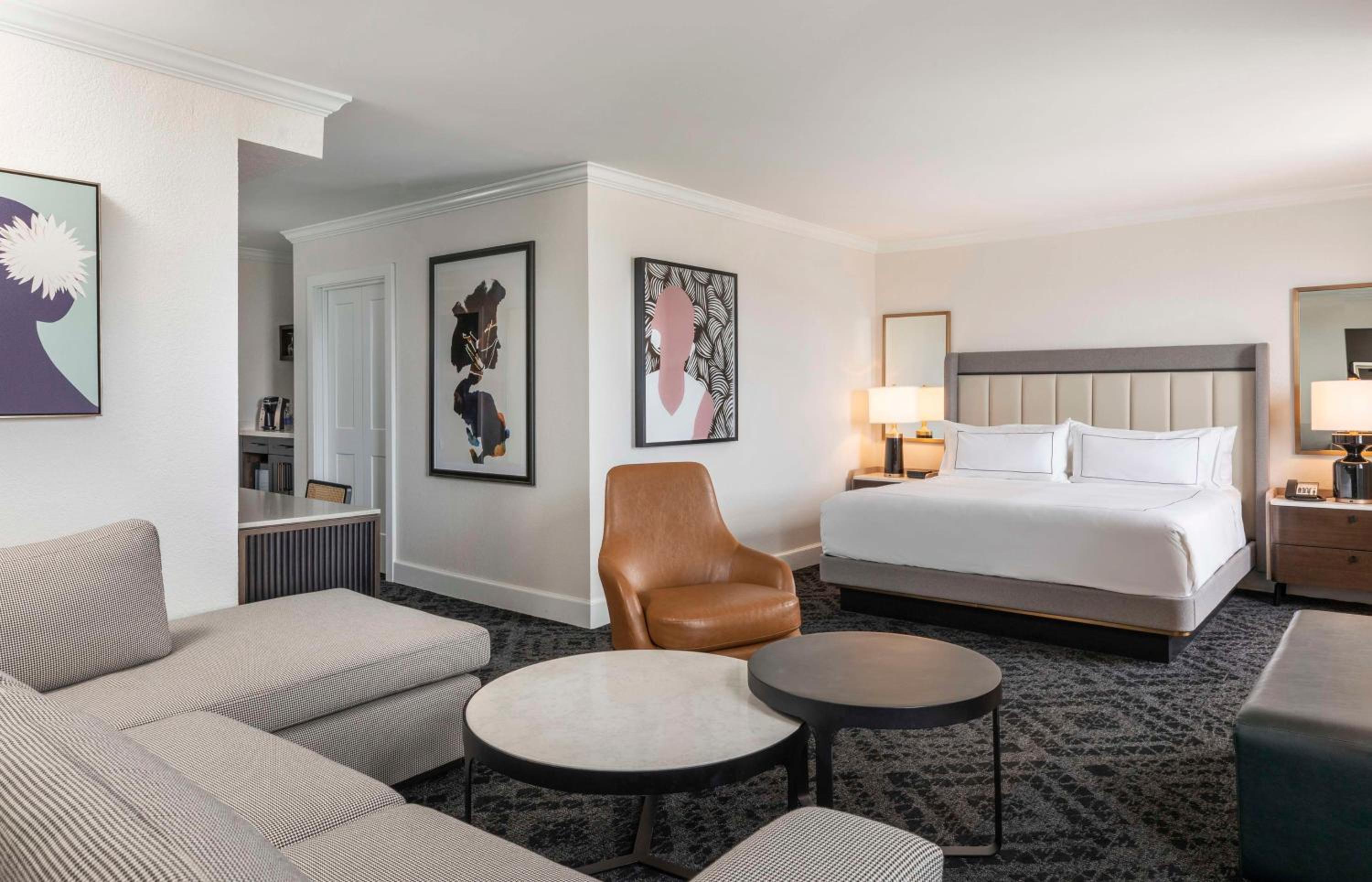 STUDIO, SUITE, KING BED, CITY VIEW