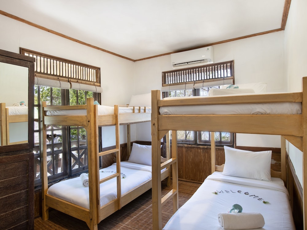 Menjangan Ecolodge 10/50