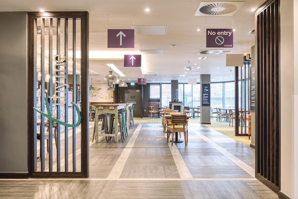Premier Inn Wokingham Town Centre 22/31