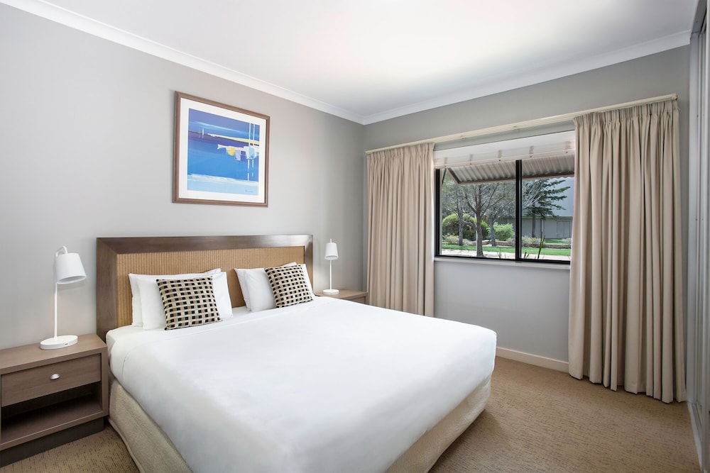 Mantra Geraldton 19/65