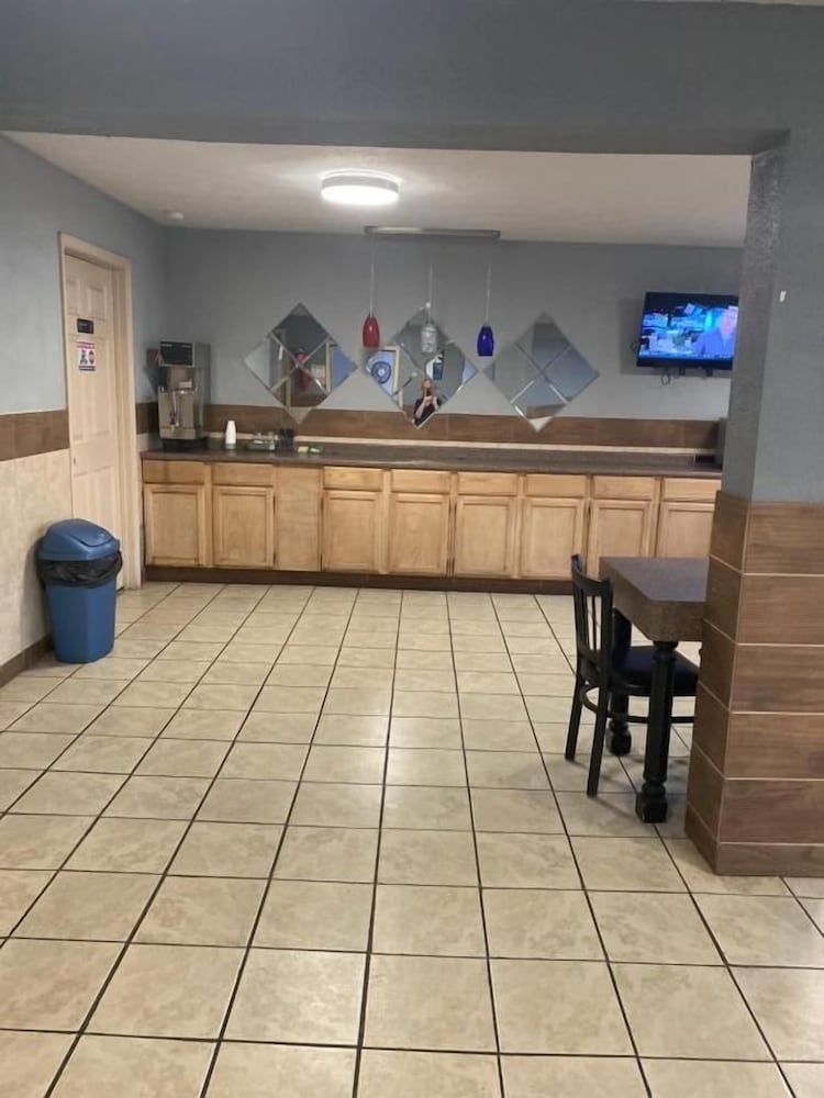 Lobby at Motel6 Hurricane, WV, HURRICANE - WV
