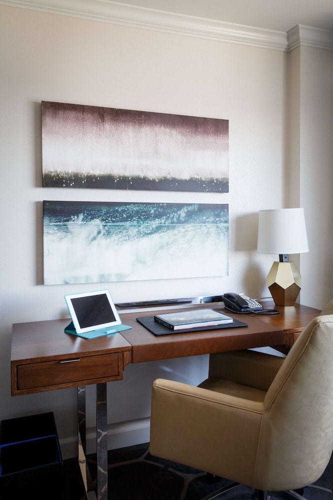 Royal Sonesta Houston Galleria 53/57