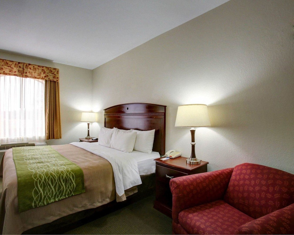 Quality Inn Rockdale TX 10/34
