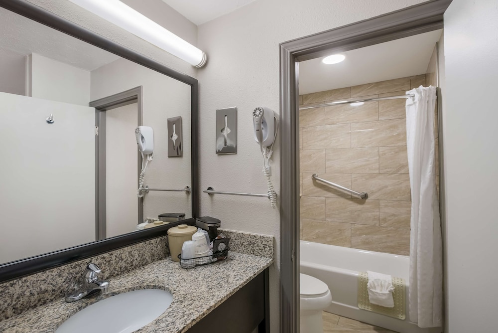 Best Western Asheville -Blue Ridge Parkway 17/40