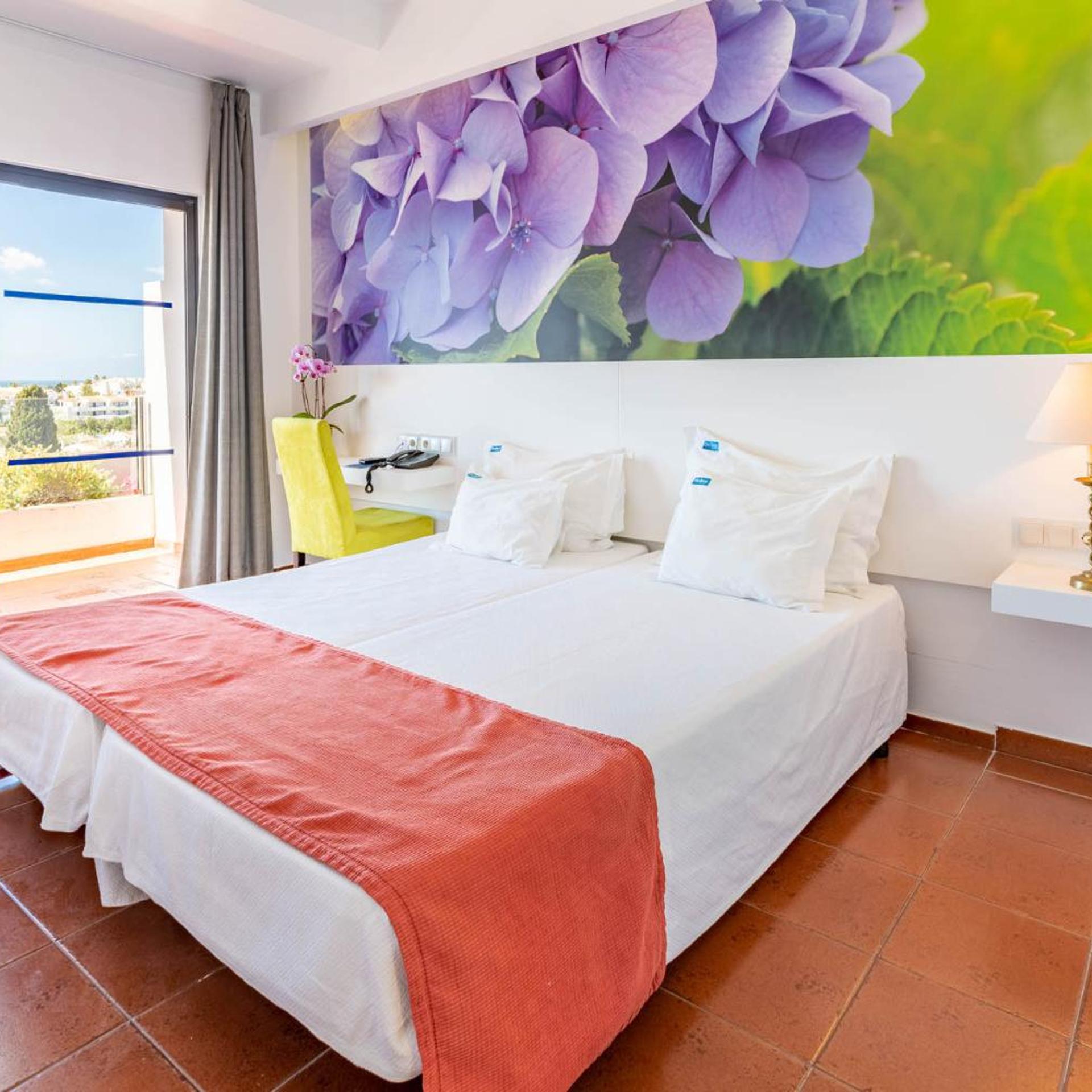 ROOM, DOUBLE BED, POOL VIEW
