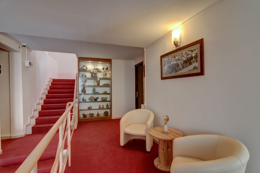 Liva Hotel (ex. Epic hotel) 37/54