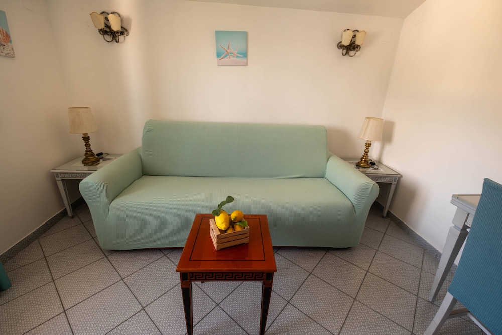 Palatium Mari Hotel 50/75