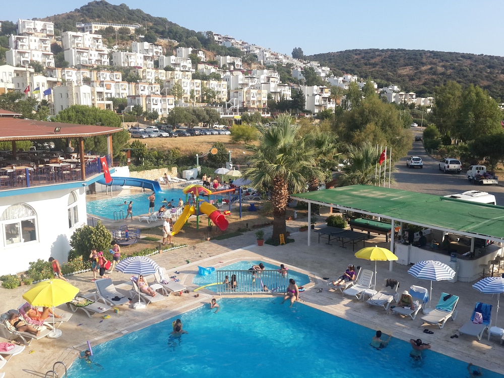 Chronos Beach Hotel 42/50