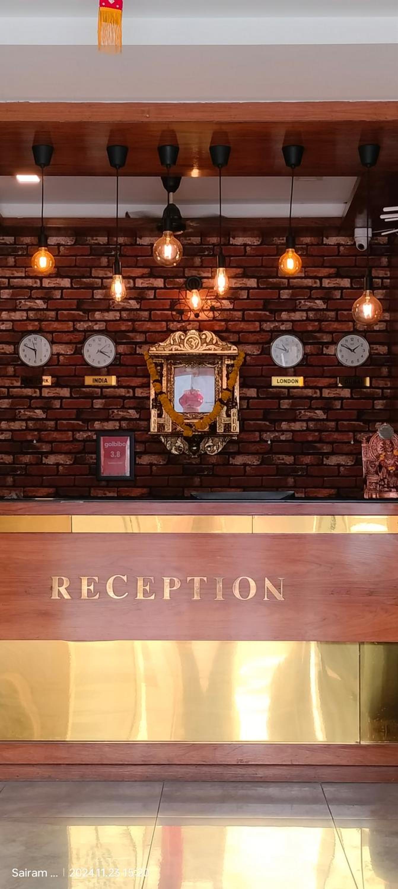 Oyo 4445 Hotel Saishri 6/63