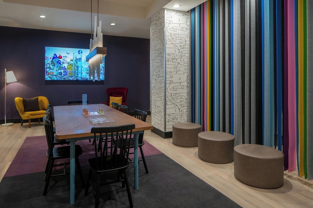 Aloft Memphis Downtown 39/51