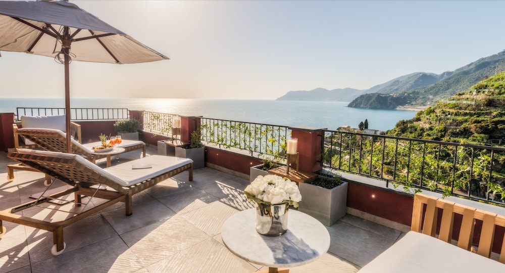 Il Sogno di Manarola by The First 30/50