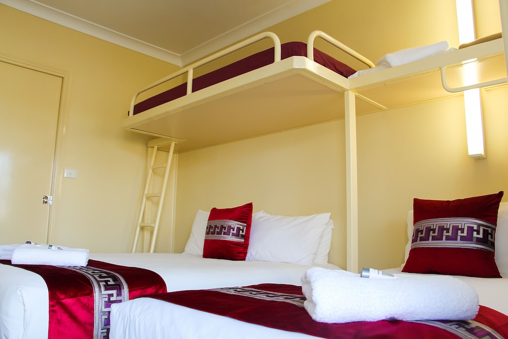 Motel 359 17/40