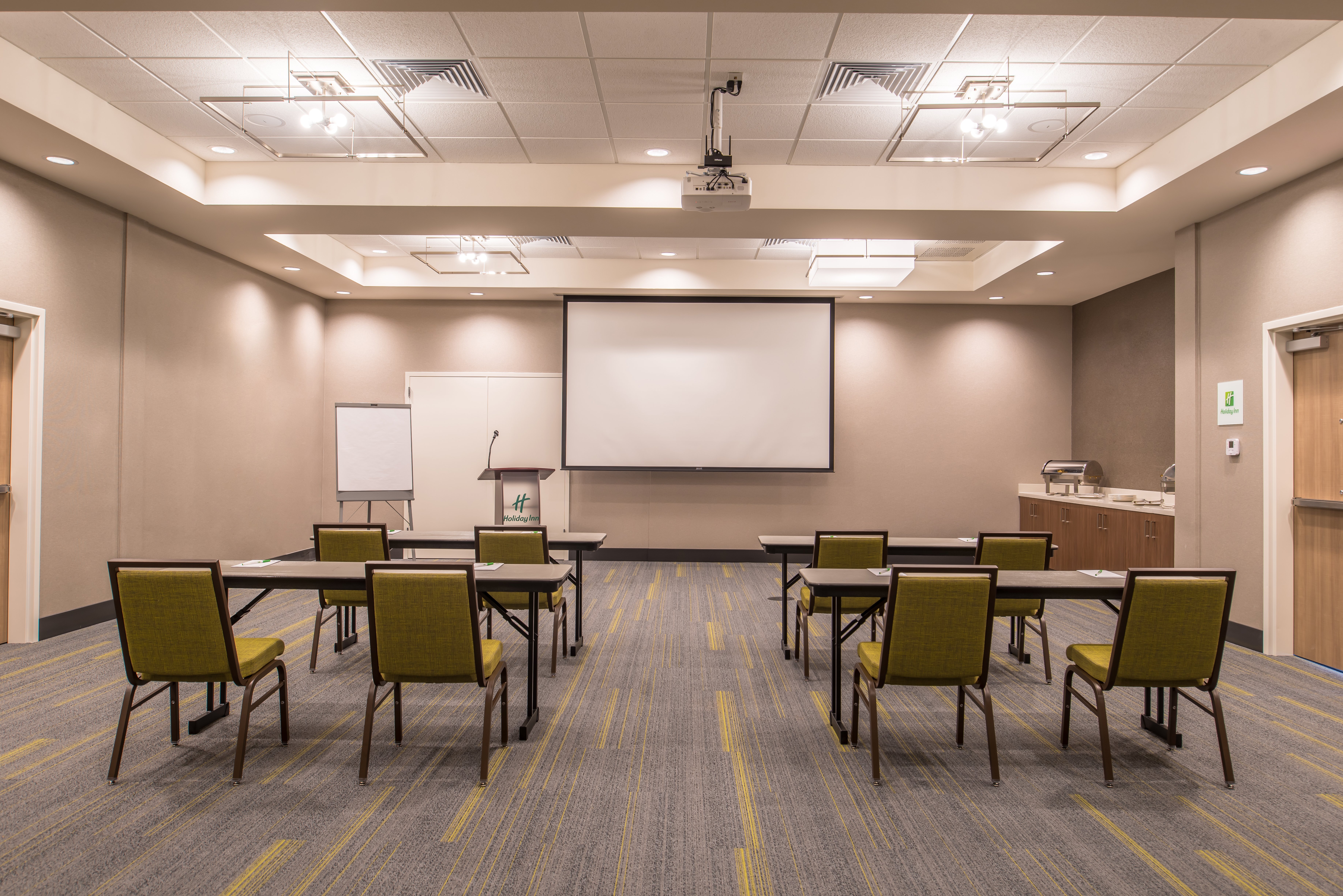 HOLIDAY INN JOPLIN 62/71