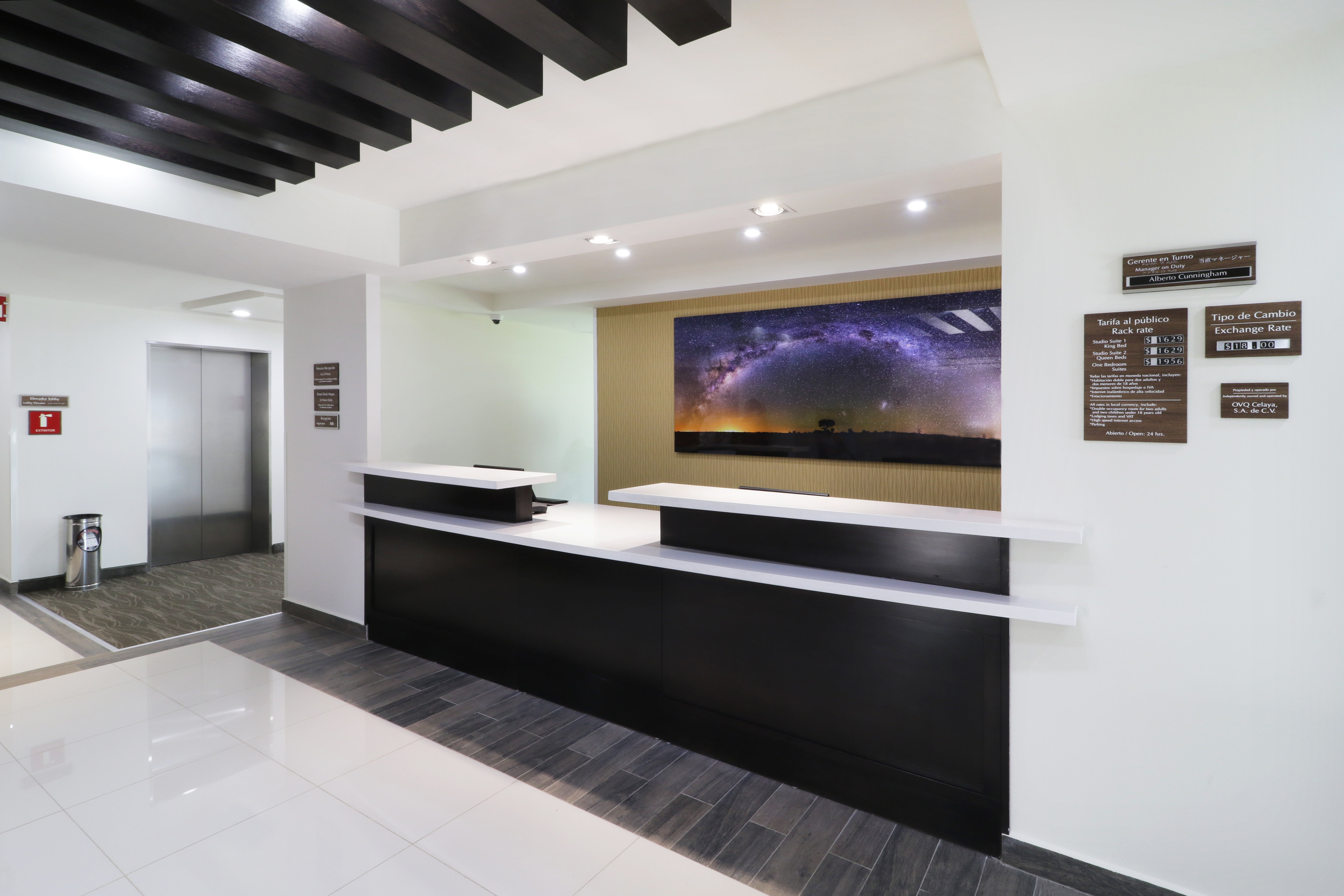 CANDLEWOOD SUITES CELAYA 11/75