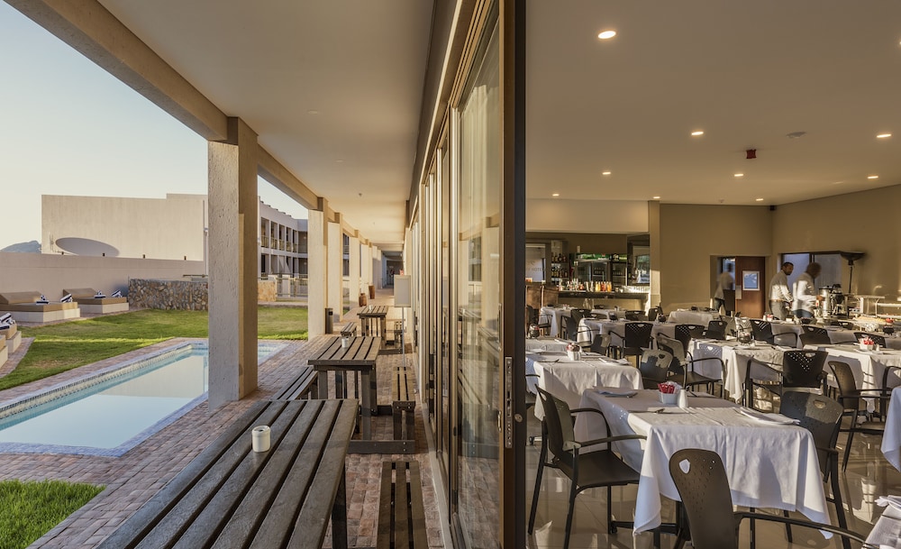 Springbok Inn By Country Hotels 23/32