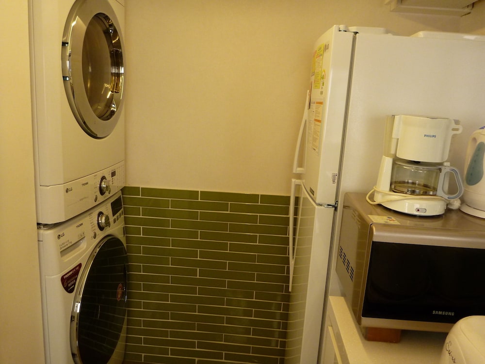 Inside Busan Hostel 45/50