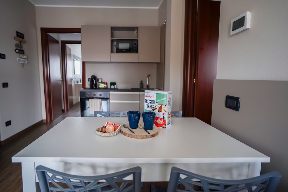 Expo Residence Rho 36/50