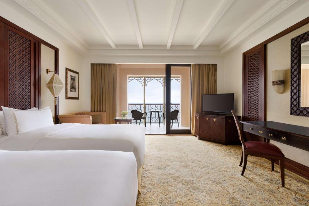 Room, Twin Beds, Sea View