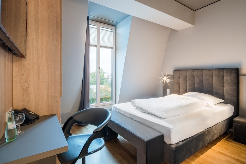 Hotel Cult Frankfurt City 26/55