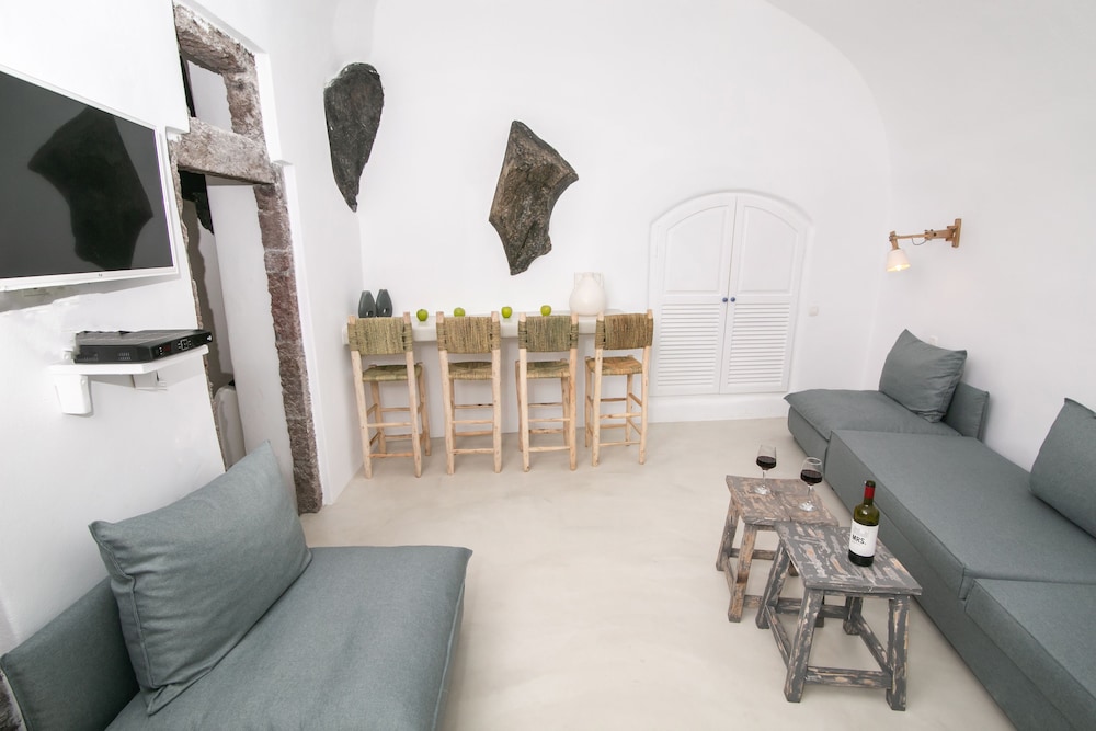 Opsis Cave House 12/26