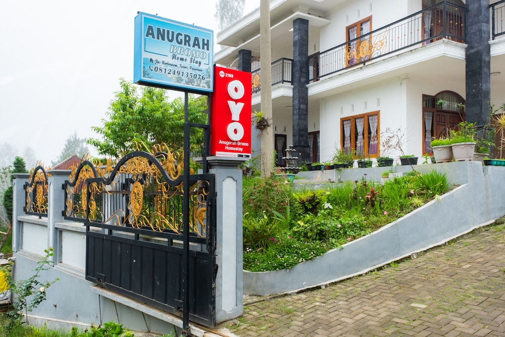 OYO 2169 Anugrah Bromo Homestay 45/52